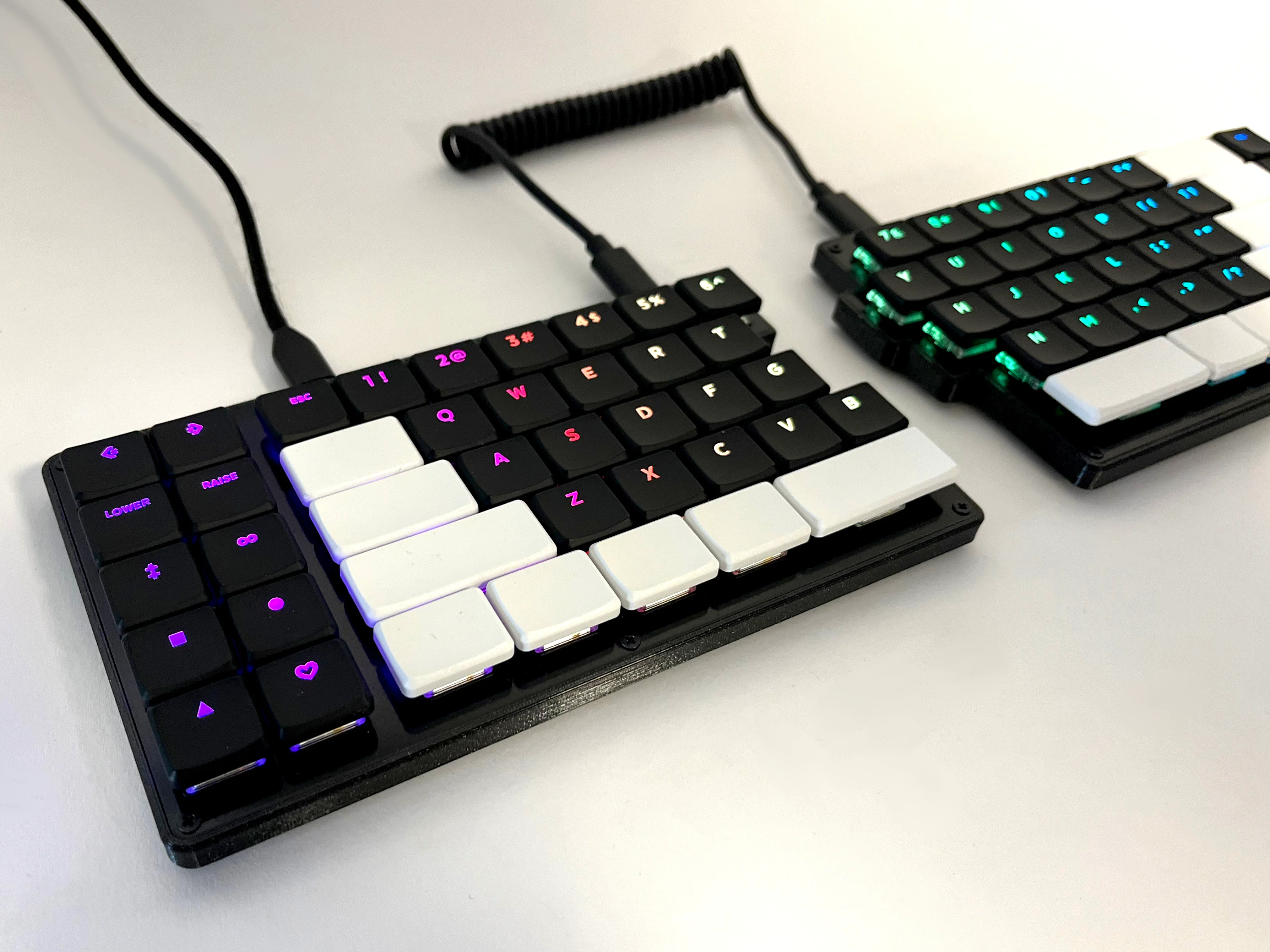 Cepstrum - Choc Low-Profile 65%/65XT Split Staggered Keyboard Kit - Image 3