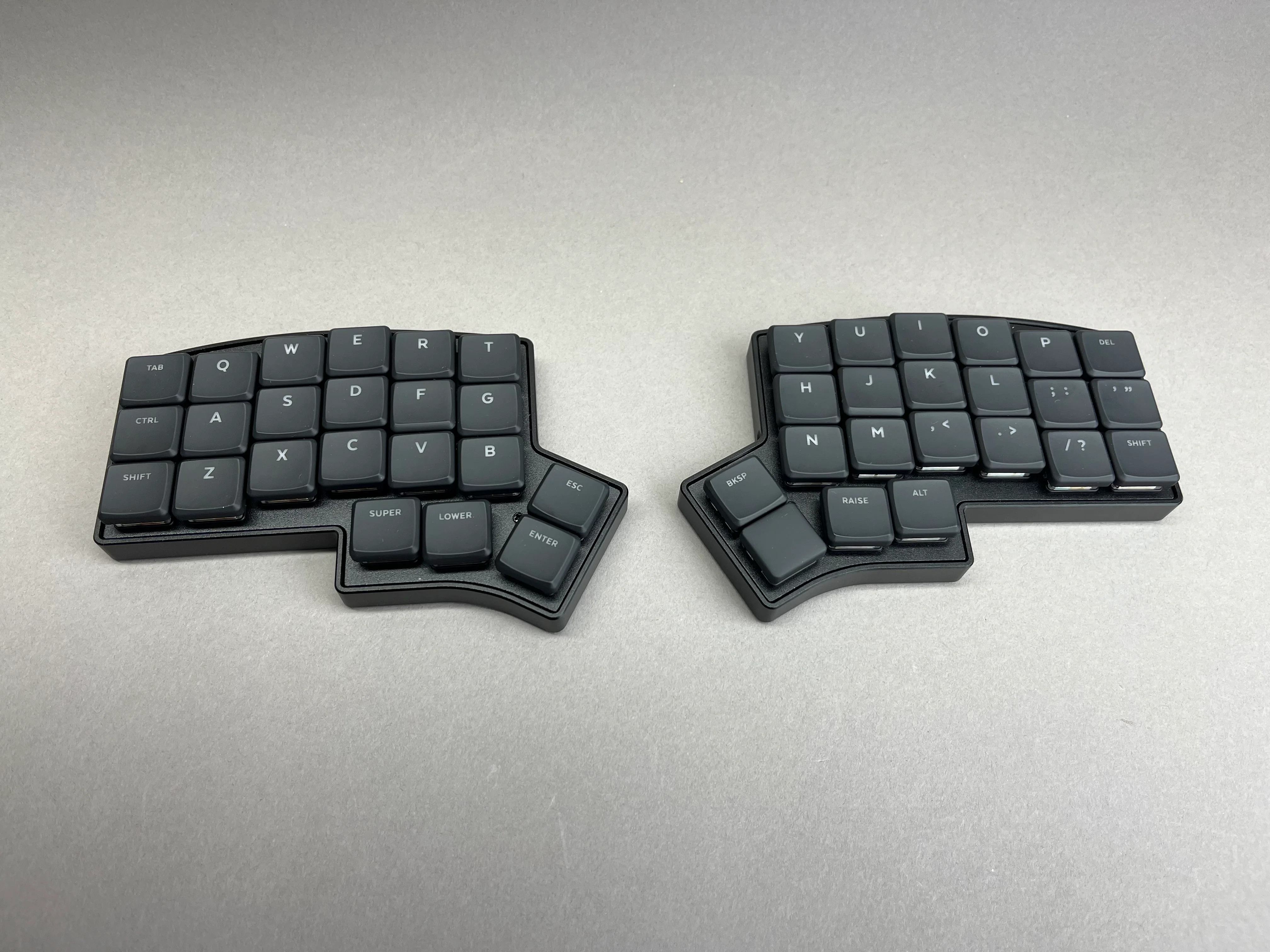 Chiri CE - Premium Aluminum Case 3-Row Corne-like Keyboard Kit - Hotswap Low-Profile Choc - Image 3