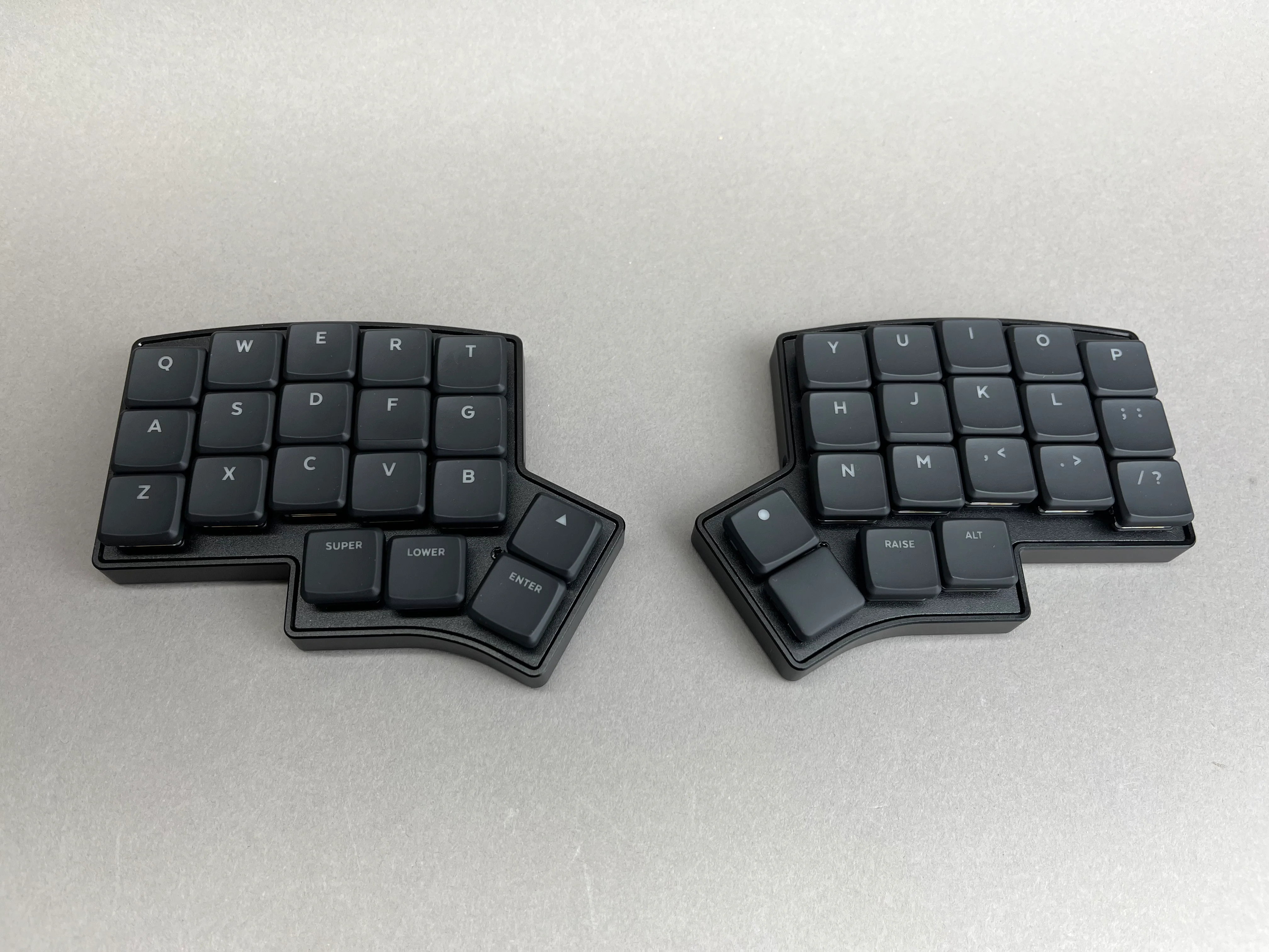 Chiri CE - Premium Aluminum Case 3-Row Corne-like Keyboard Kit - Hotswap Low-Profile Choc - Image 4