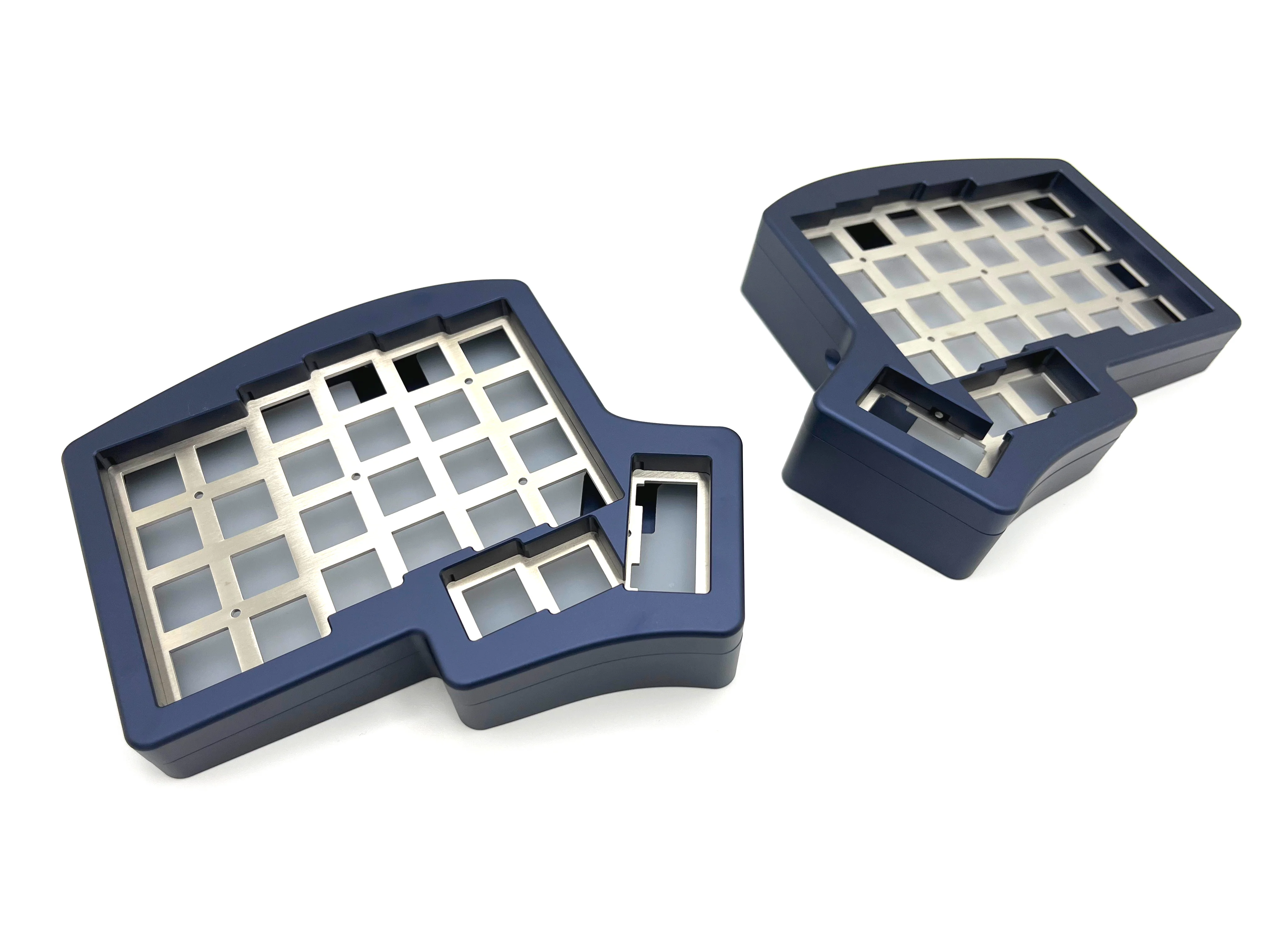 Iris AE Aluminum Case - Image 6