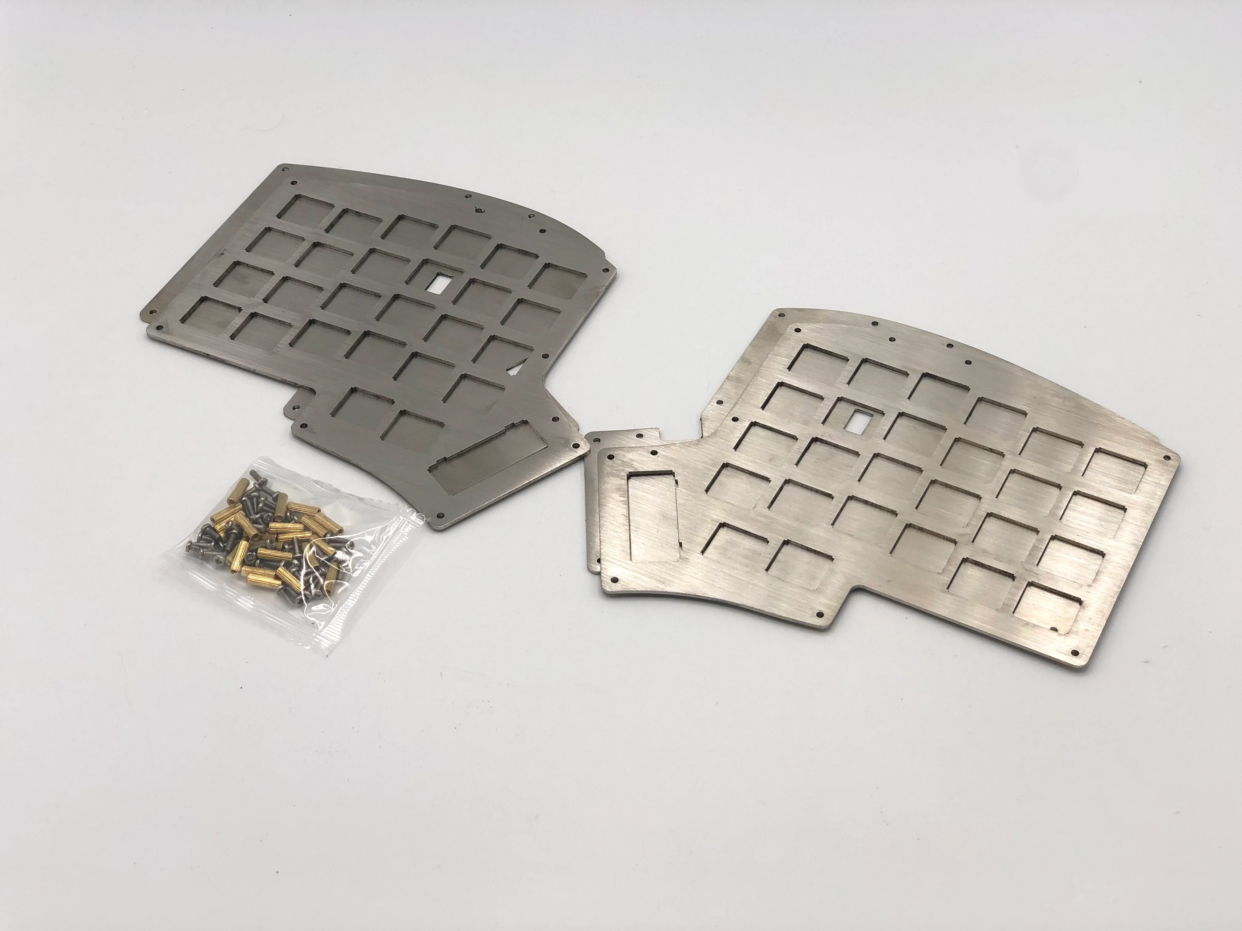 Iris PE (Phoenix Edition) Case/Plates - Image 3