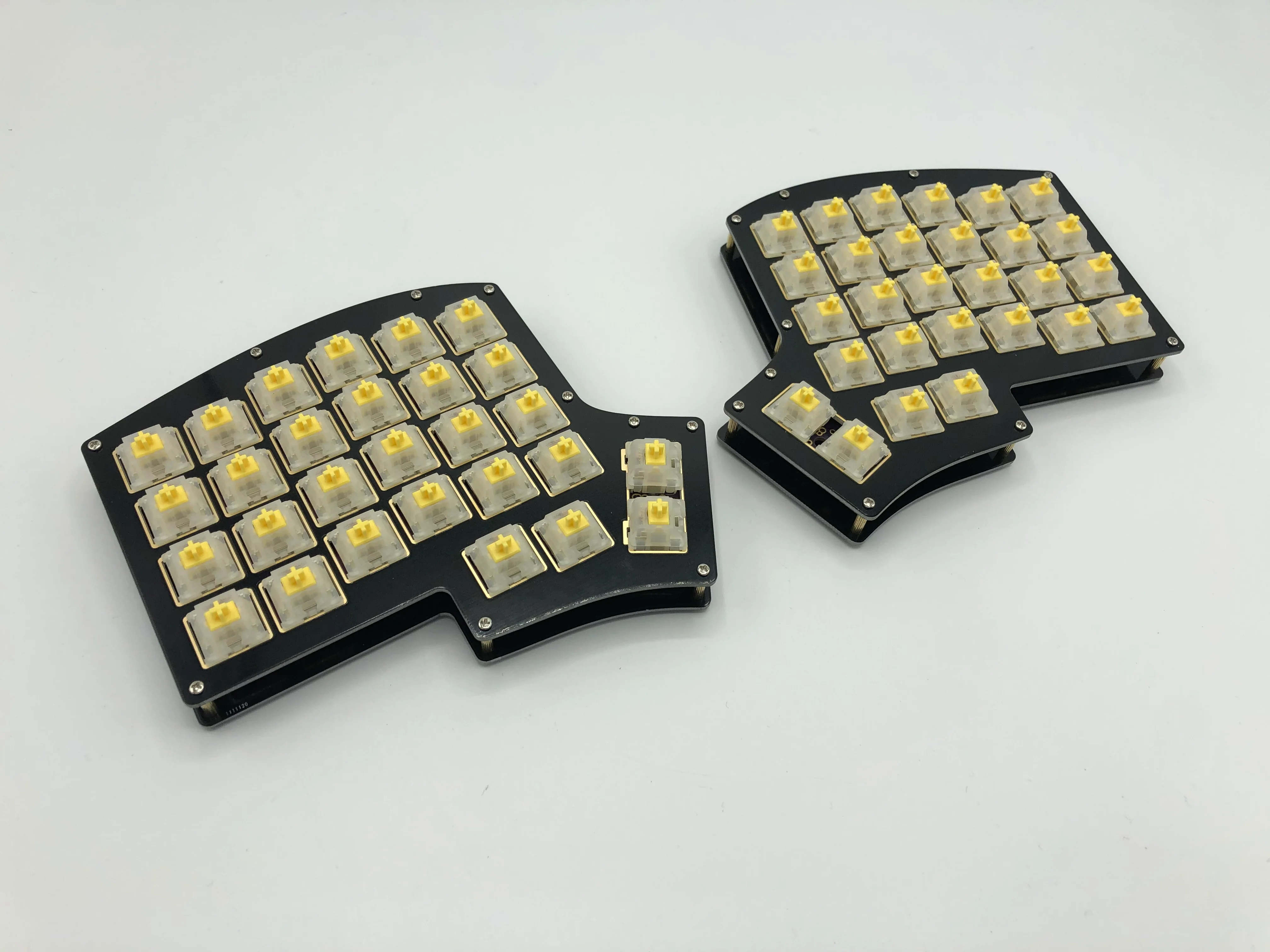 Iris Rev. 7 Keyboard - Hotswap PCBs for Split Ergonomic Keyboard - Image 3