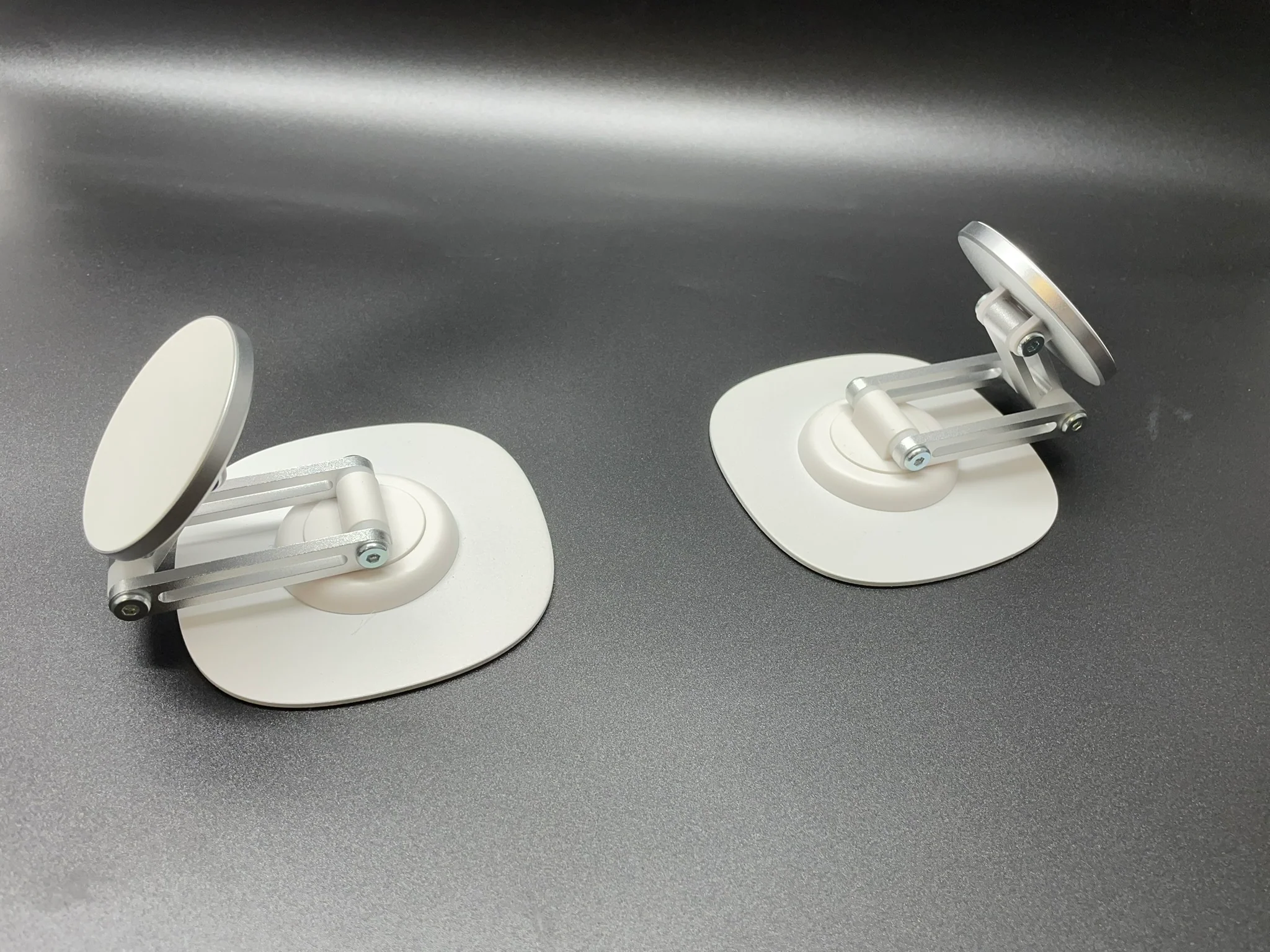 Magnetic MagSafe Tenting Stand Kit for Split Keyboard R2 - Image 6