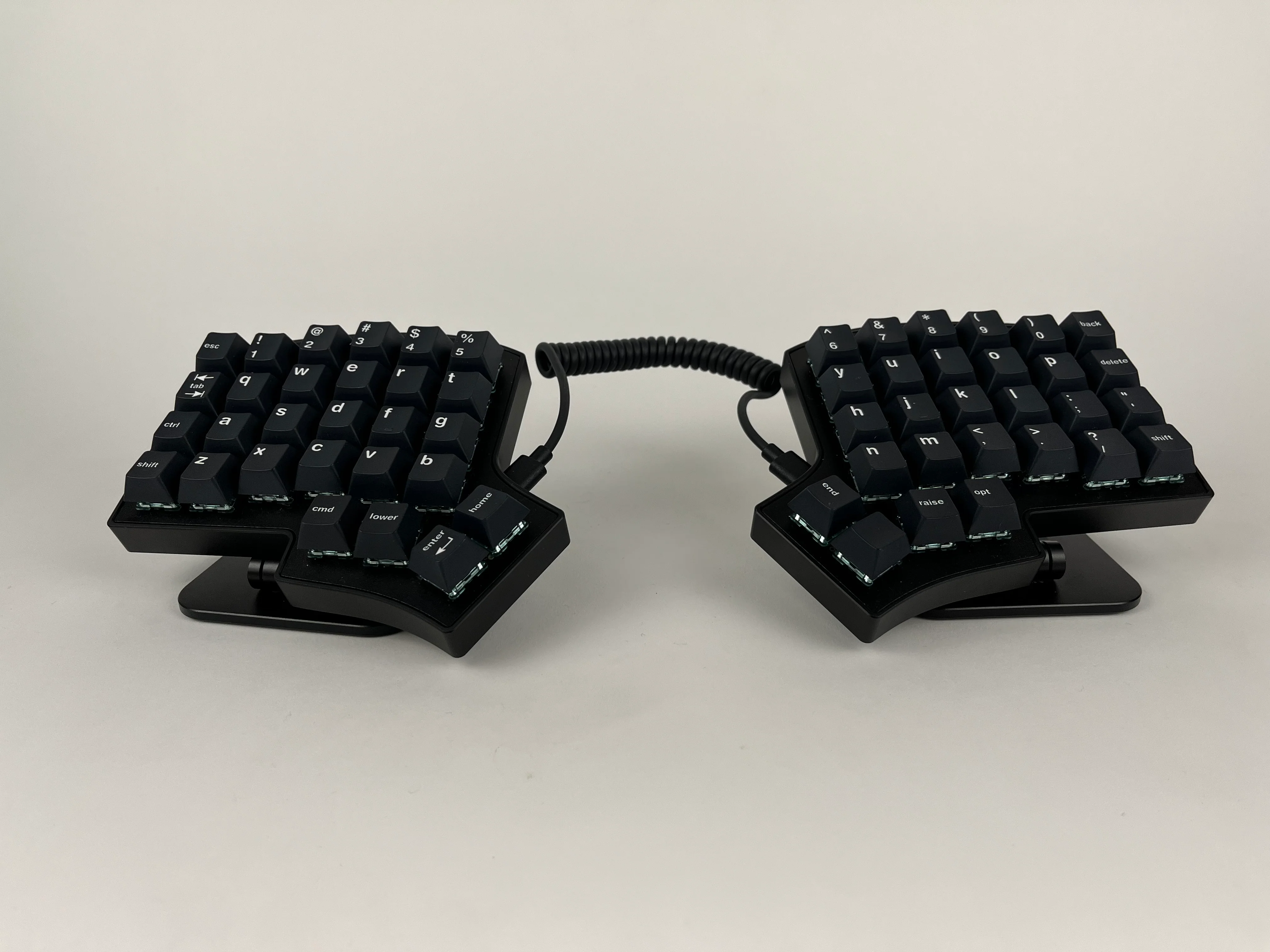 Magnetic MagSafe Tenting Stand Kit for Split Keyboard - Image 7