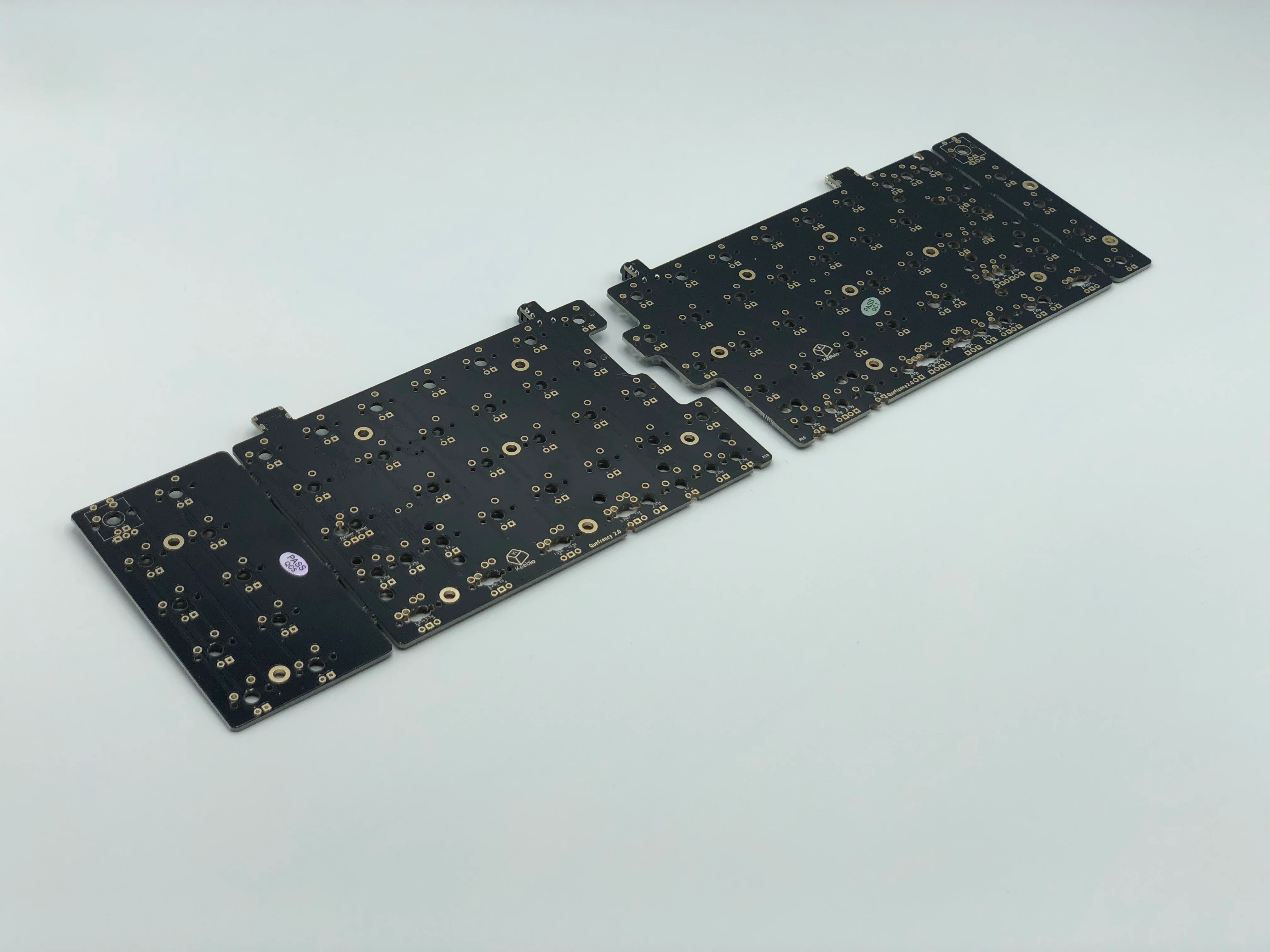 Quefrency Rev. 2 PCBs - 60%/65% Split Staggered Keyboard - Image 4
